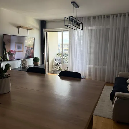 T2 élégant, Proche De Genève, Avec Parking *